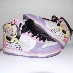 MINNIE MOUSE NIKE RARE SHOE